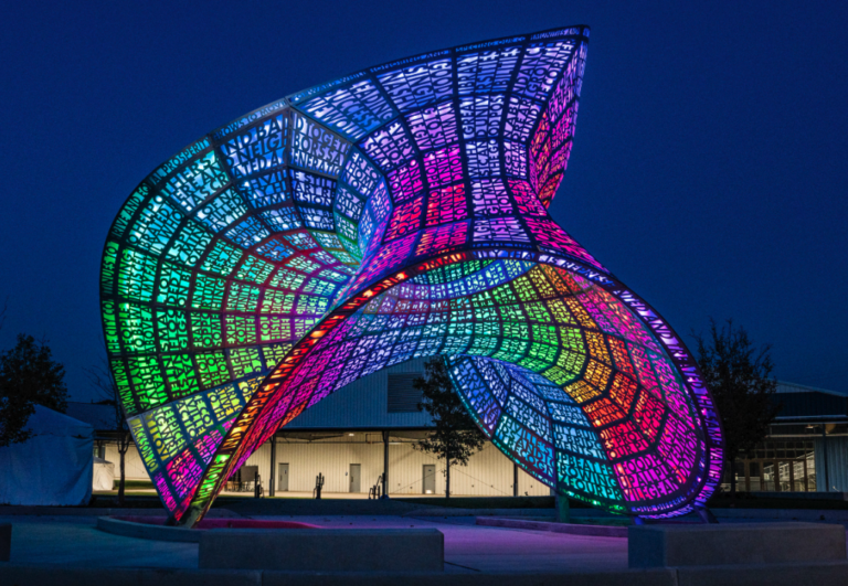 Loqui, an illuminated public art sculpture by Blessing Hancock fabricated by Gizmo Art Production in Nashville, Tennessee.